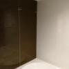 SARA GRANDE五反田(品川区/ラブホテル)の写真『403号室（浴室入口横から奥方向）』by 格付屋