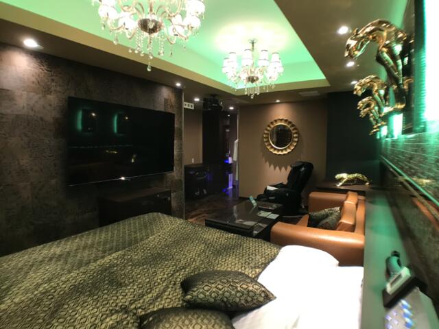 HOTEL AMAN(アマン)(浜松市/ラブホテル)の写真『210号室　ベットルーム』by ま〜も〜る〜