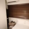 HOTEL Plaisir Akihabara(ホテルプレジール秋葉原)(千代田区/ラブホテル)の写真『201号室、エアコン、まど、電話です。(22,10)』by キジ