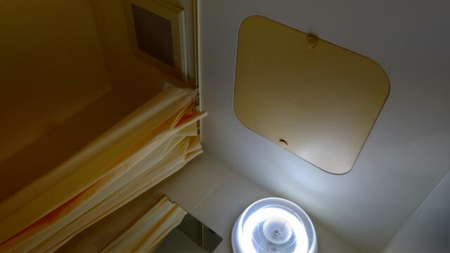 ホテルニュータウン秋葉原(千代田区/ラブホテル)の写真『041号室、天井は、カビもありません。』by キジ