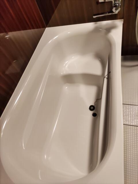 Hotel Let's(ホテル レッツ)(さいたま市大宮区/ラブホテル)の写真『315号室浴槽』by じんだいじ
