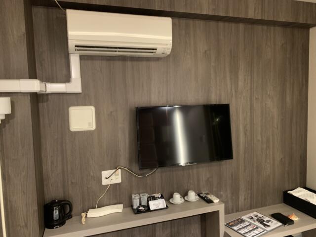 ホテル大山(新宿区/ラブホテル)の写真『108号室　TV エアコン』by 東京都