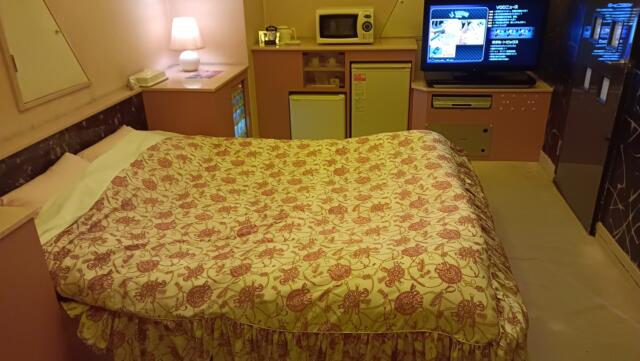 ル・サンチェ富里(富里市/ラブホテル)の写真『403号室　ベッド』by かーたー