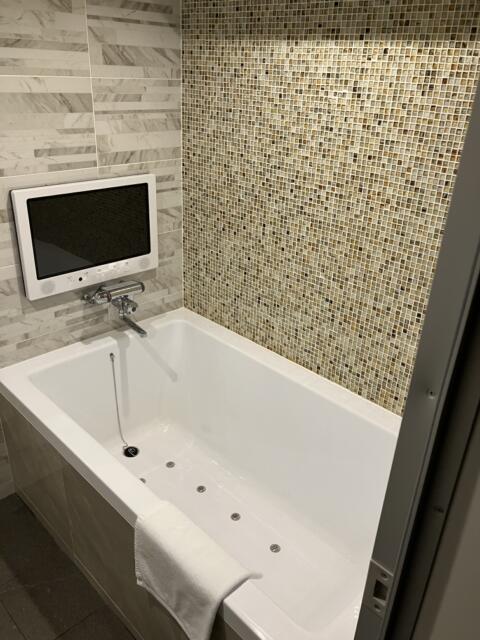HOTEL BRATTO STAY (ブラットステイ)(八王子市/ラブホテル)の写真『405号室浴室』by よぴ0222