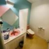 ホテル モアナ大塚(豊島区/ラブホテル)の写真『801号室のトイレ及び洗面台』by miffy.GTI