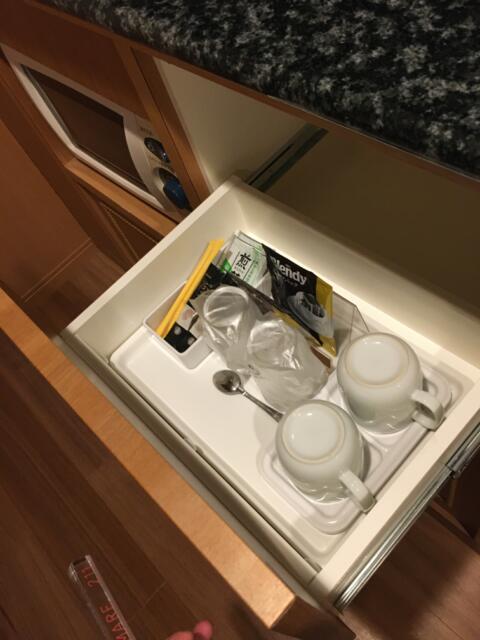 ホテル MARE（マーレ）(品川区/ラブホテル)の写真『211号室　引き出し内のお茶セット』by ちげ