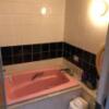 HOTEL アムール(台東区/ラブホテル)の写真『102号室　浴室。意外に深いです。』by くんにお