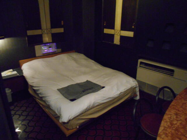 IMAGE２(立川市/ラブホテル)の写真『206号室、ベッド』by もんが～
