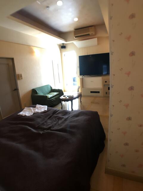 ア・プレスト(浜松市/ラブホテル)の写真『16号室　ベットルーム』by ま〜も〜る〜