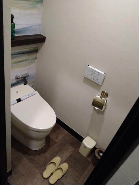ホテル パル新宿店(新宿区/ラブホテル)の写真『302号室 トイレ』by なめろう