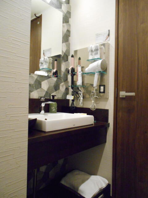 WILL URBAN 多摩センター(多摩市/ラブホテル)の写真『205号室、洗面所』by もんが～