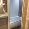 HOTEL DIAMOND（ダイヤモンド）(渋谷区/ラブホテル)の写真『702号室(スタンダード) 室内から見た浴室、洗面台』by ACB48