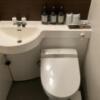 池袋グランドホテル(豊島区/ラブホテル)の写真『704号室　洗面台とトイレ』by hireidenton