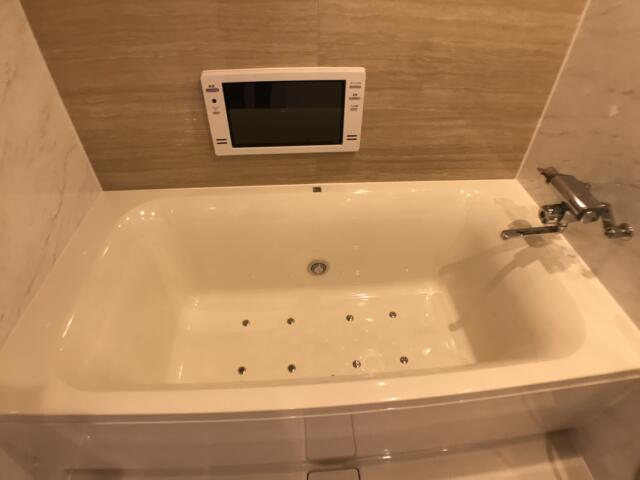 HOTEL AMAN(アマン)(浜松市/ラブホテル)の写真『227号室　浴槽』by ま〜も〜る〜