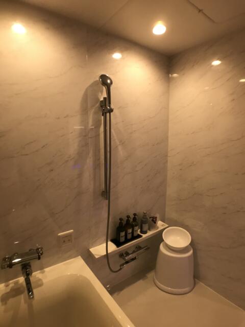 HOTEL AMAN(アマン)(浜松市/ラブホテル)の写真『227号室　シャワー』by ま〜も〜る〜