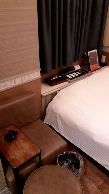 WILL CITY 浅草 ANNEX(台東区/ラブホテル)の写真『401号室テーブルと椅子。ちょっと小さい』by 春風拳