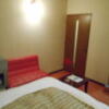 ホテルシティ(立川市/ラブホテル)の写真『303号室、部屋奥から』by もんが～
