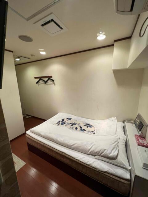 ドルフィン(新宿区/ラブホテル)の写真『101号室　部屋奥より』by 体系がたこ焼き