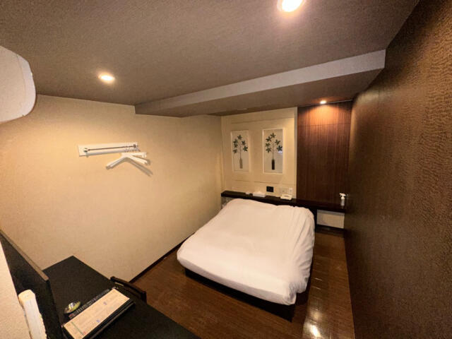 ヒルズホテル五反田(品川区/ラブホテル)の写真『605号室 Cタイプ室内』by けー８１