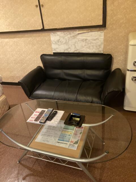 HOTEL LAGNA(ラグナ)(守山市/ラブホテル)の写真『301号室　ソファー』by まさおJリーグカレーよ