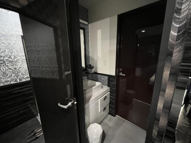 HOTEL 21（トニーワン）(船橋市/ラブホテル)の写真『206号室　部屋から洗面所方面』by Infield fly