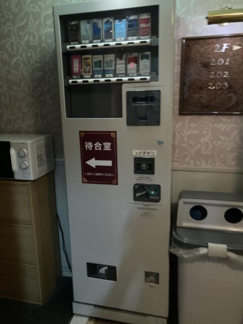 ホテル ZERO（ゼロ）(名古屋市中村区/ラブホテル)の写真『2F　たばこ自販機』by まさおJリーグカレーよ