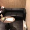 HOTEL アムール(台東区/ラブホテル)の写真『305号室　3人掛けなのでゆったり』by みこすりはん