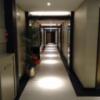 HOTEL Villa Senmei(ヴィラ センメイ）(大田区/ラブホテル)の写真『２階廊下』by なめろう