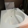 HOTEL EXE ANNEX(エグゼ アネックス)(台東区/ラブホテル)の写真『２０５号室　浴室・浴槽』by 鶯谷人