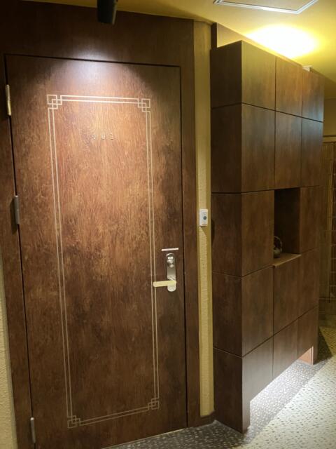 ホテルRPLUS（アールプラス）(八千代市/ラブホテル)の写真『401号室　客室ドア』by festa9