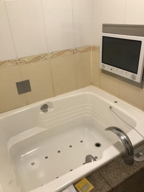 新宿ジャルディーノ(新宿区/ラブホテル)の写真『403号室の浴室②』by 少佐