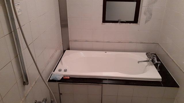 パセオ(新宿区/ラブホテル)の写真『503号室浴室。ジェットはある。バブルバスではなくバブ(笑)』by 春風拳