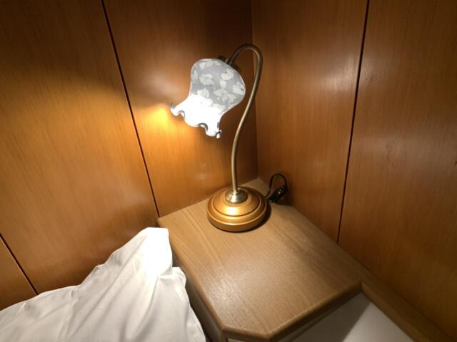HOTEL 風々(ふふ)(新宿区/ラブホテル)の写真『ベッドサイドランプ』by 東京都
