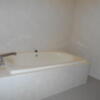 le MOCA（ルモカ）(久留米市/ラブホテル)の写真『205号室の浴室、白で統一され、キレイに清掃され、気持ちが良い』by 猫饅頭