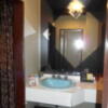 le MOCA（ルモカ）(久留米市/ラブホテル)の写真『205号室、洗面台、一応の備品などは整備されている』by 猫饅頭