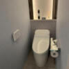 HOTEL Blanche（ブランシュ）(渋谷区/ラブホテル)の写真『401号室　玄関からすぐのトイレ』by INA69