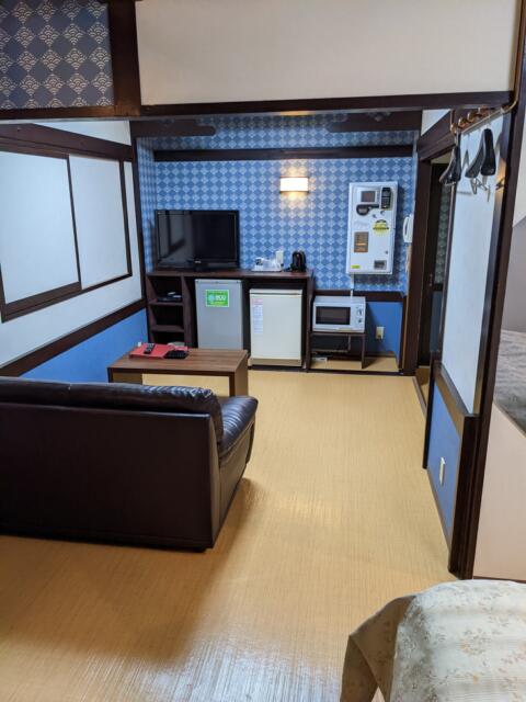 HOTEL LEGIAN（レギャン）(浜松市/ラブホテル)の写真『１５号室（ベッド端からの全景）広い』by マーシ