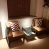 HOTEL REFRAIN(リフレイン)(豊島区/ラブホテル)の写真『205号室　ソファー（個別椅子です）』by 市