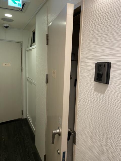 レンタルルーム ASTRO(港区/ラブホテル)の写真『301号室、ドア前』by かとう茨城47