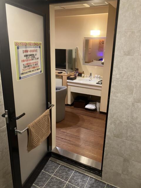 ZERO(渋谷区/ラブホテル)の写真『バスルーム⑥バスルーム内からの見え方』by hireidenton