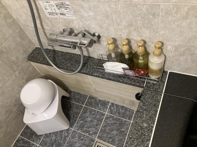 ZERO(渋谷区/ラブホテル)の写真『502号室　バスルーム⑤シャンプーや桶など』by hireidenton