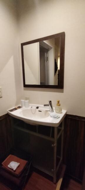 HOTEL COCO BALI（ココバリ）(渋谷区/ラブホテル)の写真『303号室　洗面所』by ところてんえもん
