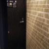 HOTEL EMERALD（エメラルド）(品川区/ラブホテル)の写真『505号室　玄関』by ところてんえもん