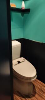 HOTEL EMERALD（エメラルド）(品川区/ラブホテル)の写真『505号室　トイレ』by ところてんえもん