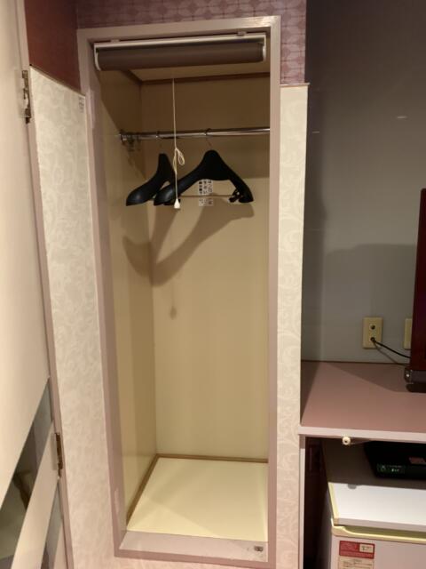 ホテル ウィズ(相模原市/ラブホテル)の写真『206号室　クローゼット』by 東京都