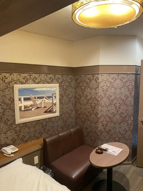 ホテル プランタン(台東区/ラブホテル)の写真『201号室(左奥から手前)』by こねほ