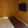 HOTEL Villa Senmei(ヴィラ センメイ）(大田区/ラブホテル)の写真『310号室 ベッドとテレビ(もちろんVODです)』by 舐めたろう