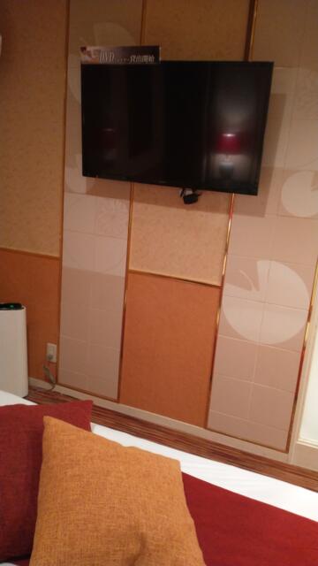 ホテルSAVOY(台東区/ラブホテル)の写真『407号室 テレビ』by よしわランド