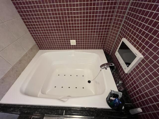 ココホテルティアラ(静岡市駿河区/ラブホテル)の写真『浴槽』by ま〜も〜る〜