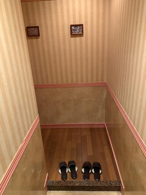 ホテル ルポ(墨田区/ラブホテル)の写真『403号室　部屋に続く廊下』by 東京都